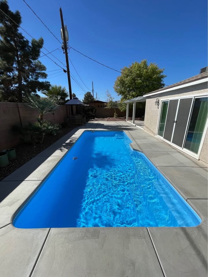 Resurfaced freeform pool